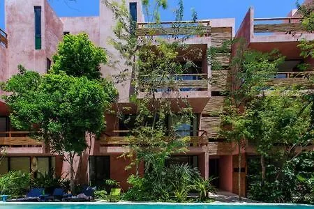Vibrant Condo, Fiberoptic Wifi, Workspace & A Pool Tulum Mexikó